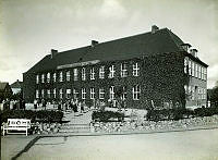 B88803_Roskilde private pigeskole af 1855, c. 1930.tif