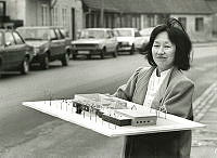 B91105_Japansk arkitekt med forslag til bygning i Trekroner 1988..tif